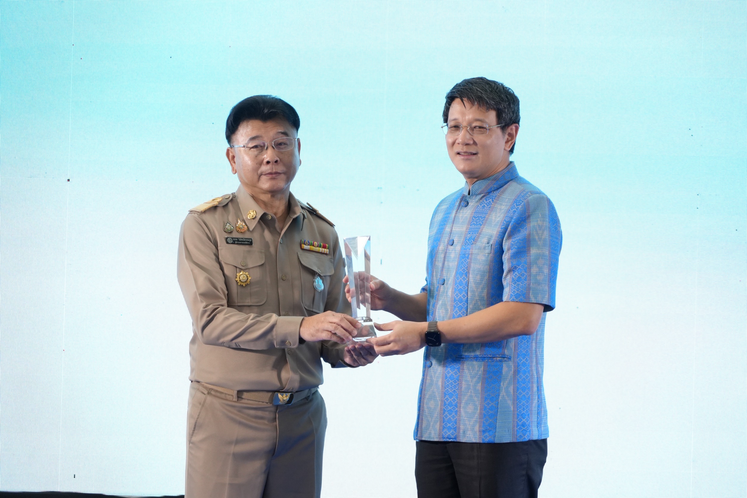 กองนิติการรับรางวัลประกาศเกียรติคุณเชิดชูเกียรติหน่วยงาน ระดับดีเด่น ประจำปี พ.ศ. 2568 