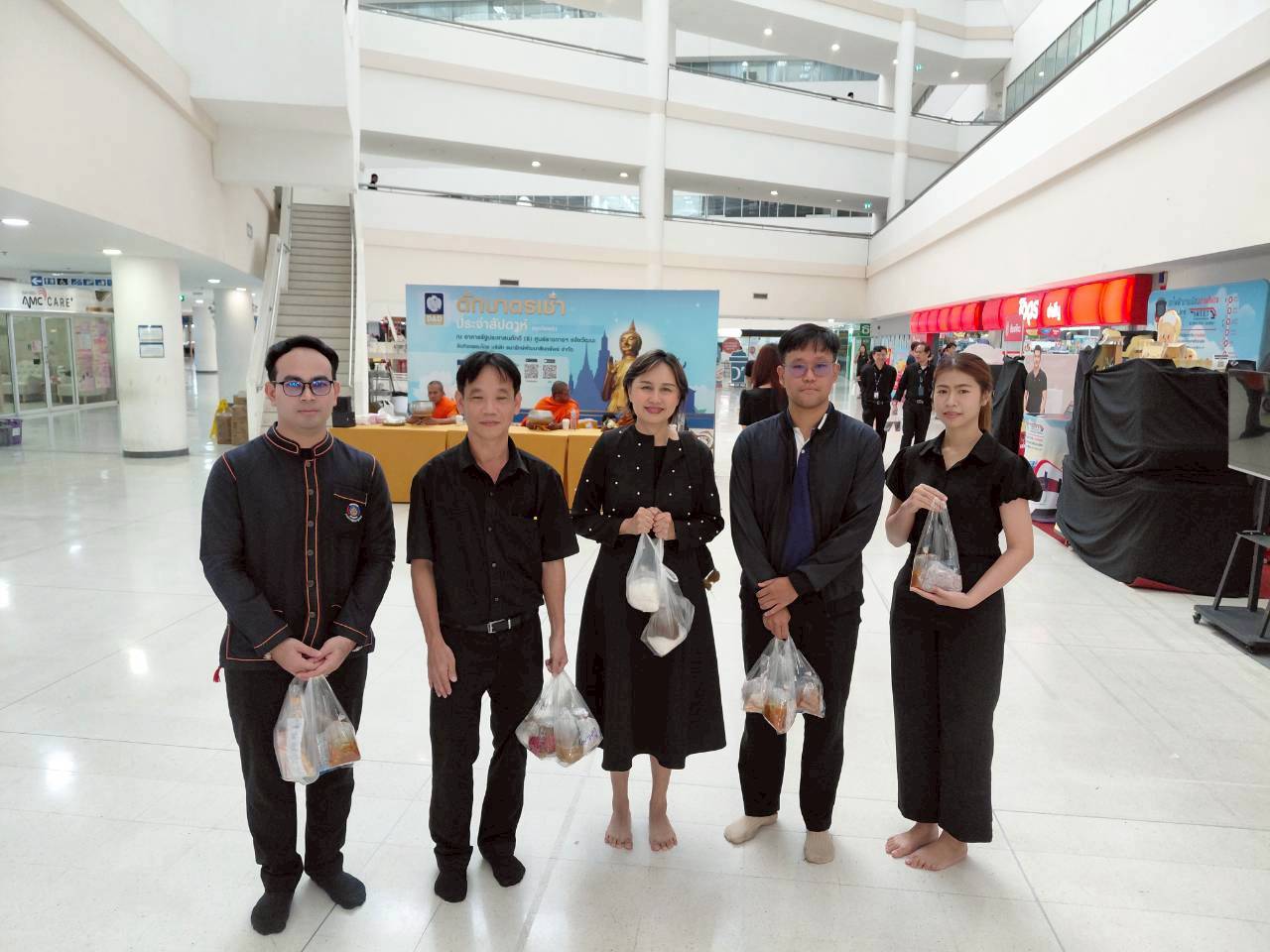 กฎหมายอาจจะดูเข้มงวด แต่หัวใจของพวกเราอ่อนโยนและเอื้ออาทรเสมอ! กับกิจกรรมทำบุญตักบาตรประจำเดือนมิถุนายน